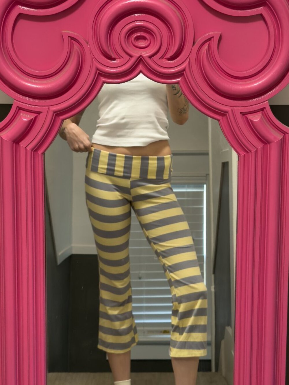 UO Out From Under Bec Cropped Foldover Flare Yoga Pants Small Yellow Stripe